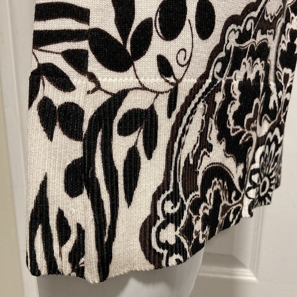 NWOT - White House Black Market Floral Print Sleeveless Halter Top - Size M - Picture 9 of 16